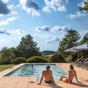 https://au-mas-des-calmettes.midi-pyreneeshotels.com
